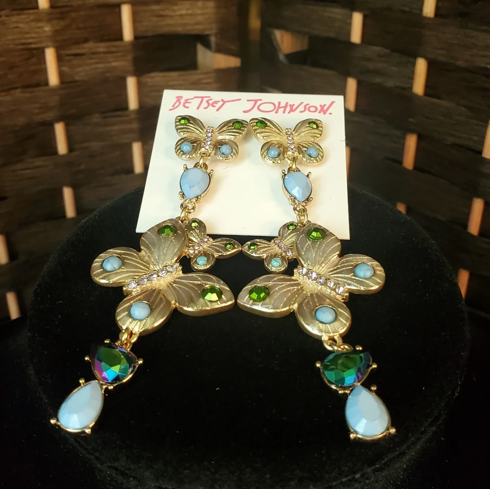 Betsey Johnson Matching Butterfly 🦋 Earrings - Picture 4 of 10